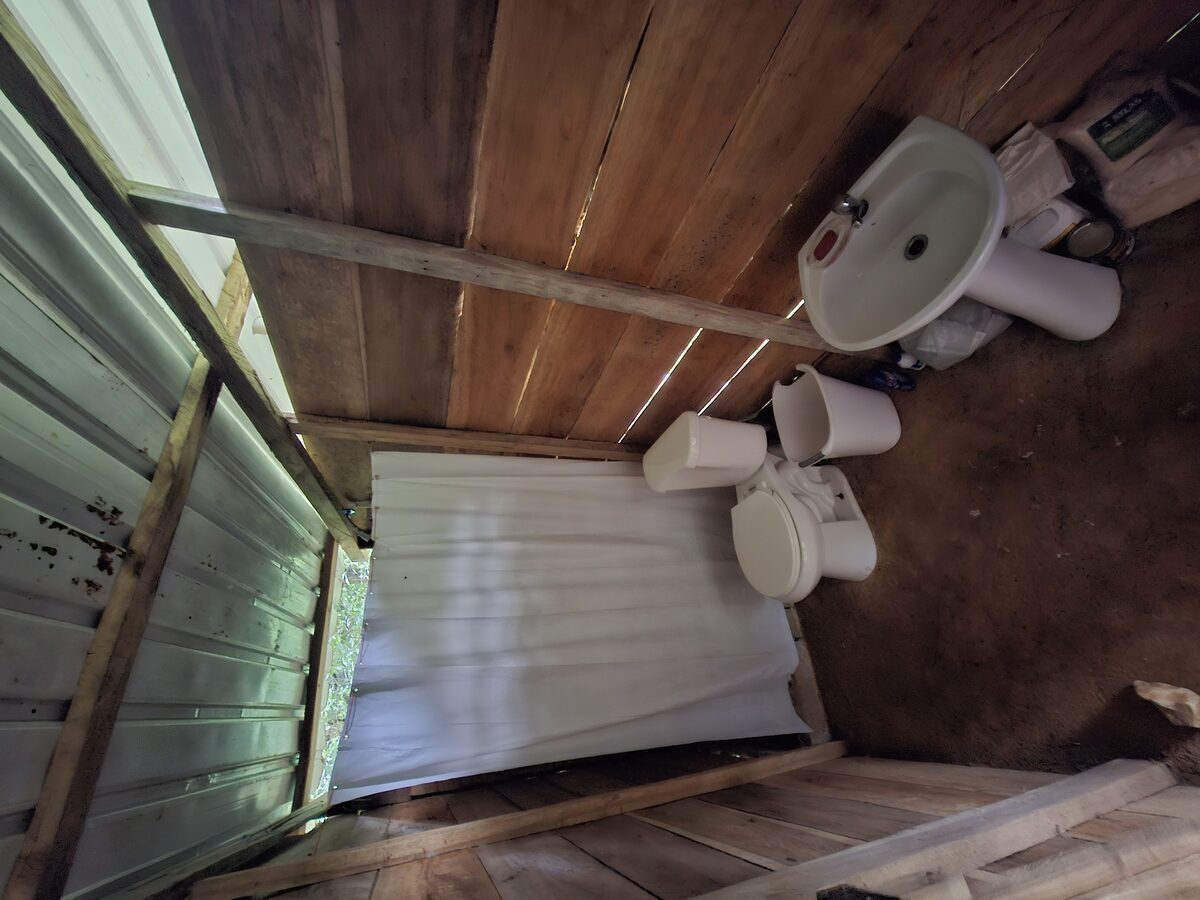Segundo baño disponible en la cabaña