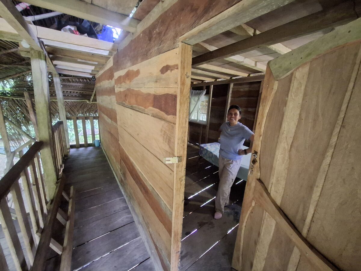 Entrada a la habitación de la cabaña